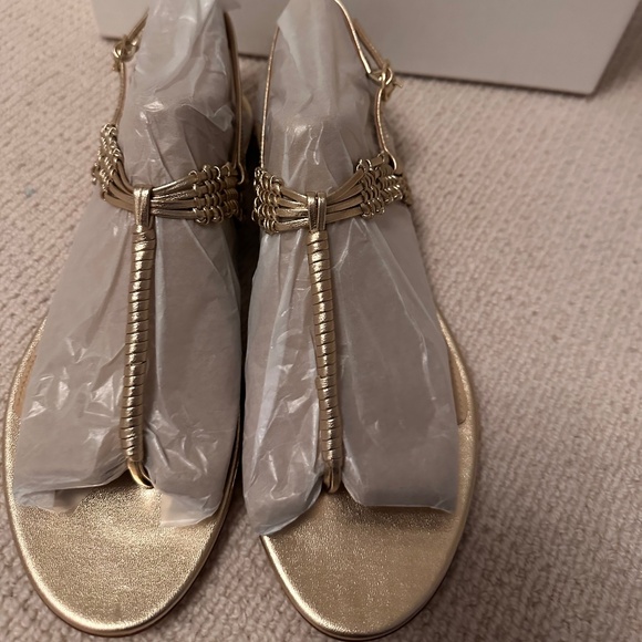Veronica Beard Gold Sandals- New - Picture 1 of 6